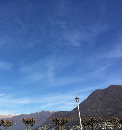 dettaglio della foto dove compare l'Angelo e l'agnello tra le nuvole