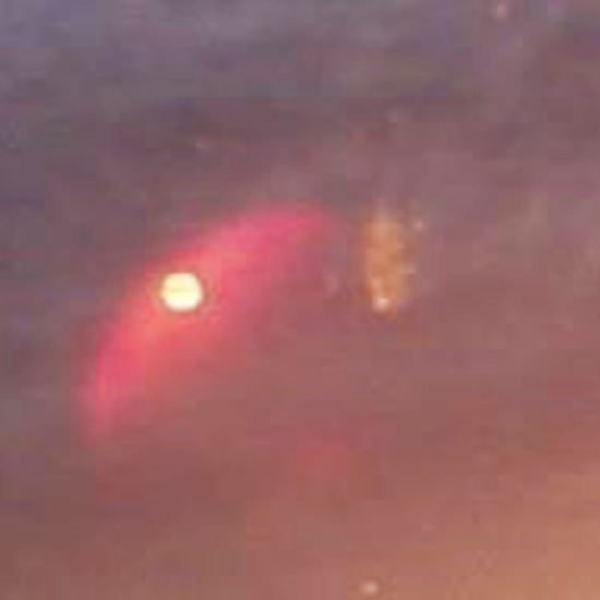 FACE IN THE SKY PARTICULAR Anteprima
